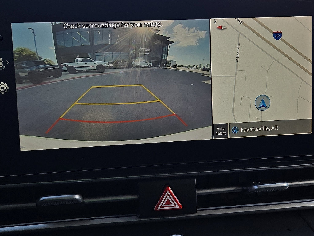 Used 2025 Hyundai Elantra SEL FWD image 14