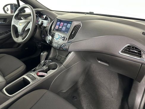Used 2016 Chevrolet Cruze LT FWD image 32