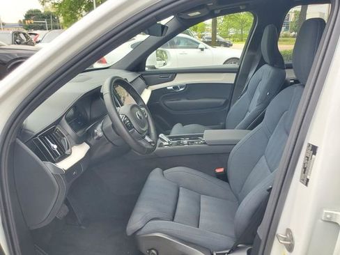 Used 2025 Volvo XC90 B5 Ultra AWD/4WD image 15