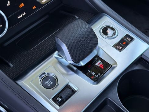 New 2026 Jaguar F-PACE SVR 575 Edition AWD/4WD image 16