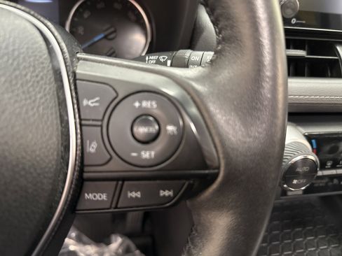 Used 2021 Toyota RAV4 XLE w/ Convenience Package image 34