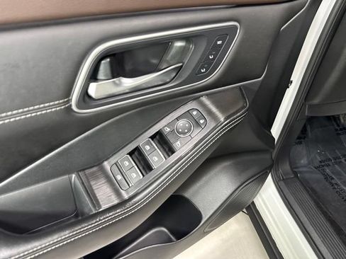 Used 2023 Nissan Rogue Platinum w/ Platinum Premium Package AWD/4WD image 14