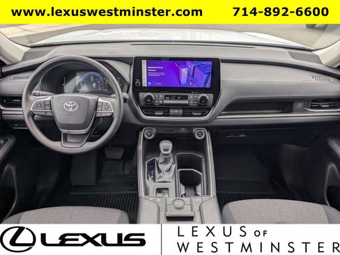 Used 2026 Toyota Grand Highlander LE image 16