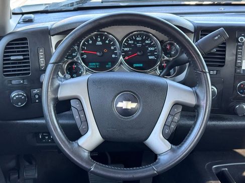 Used 2009 Chevrolet Silverado 1500 LT w/ Power Pack Plus AWD/4WD image 7