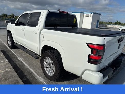 Used 2022 Nissan Frontier SV image 14