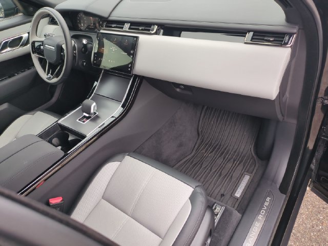 Used 2026 Land Rover Range Rover Velar Dynamic SE AWD/4WD image 19