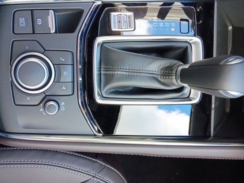 New 2025 MAZDA CX-5 Signature image 17