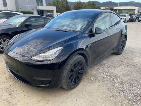 Used 2021 Tesla Model Y Long Range AWD/4WD image 4