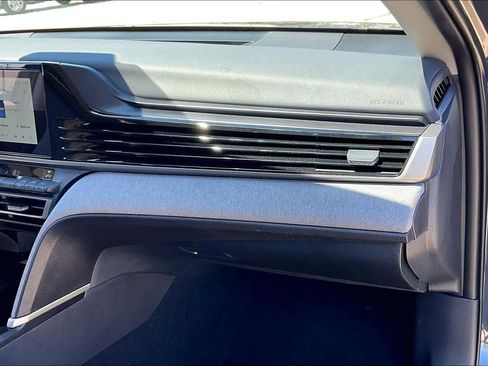 Used 2025 Toyota Camry LE image 16