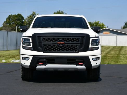 Used 2021 Nissan Titan PRO-4X w/ Pro-4x Convenience Package AWD/4WD image 2