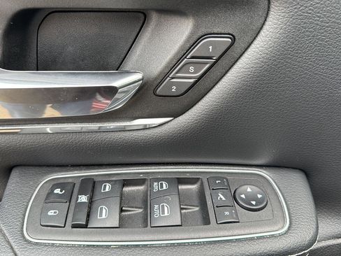 Used 2023 RAM 1500 Laramie image 12