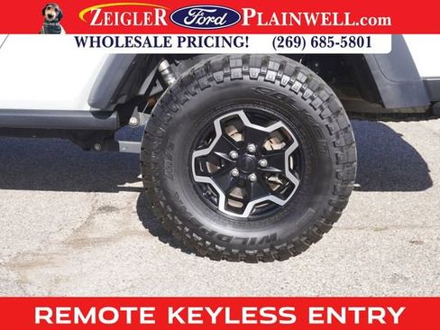 Used 2021 Jeep Gladiator Rubicon w/ LED Lighting Group image 9