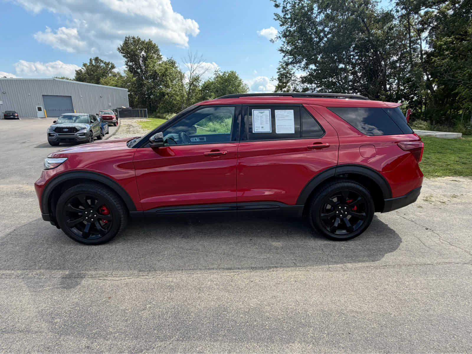 Used 2023 Ford Explorer ST w/ Equipment Group 401A AWD/4WD image 11