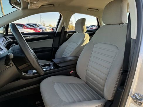 Used 2018 Ford Fusion S image 27