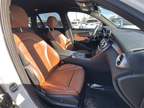 Used 2022 Mercedes-Benz GLC 300 image 25