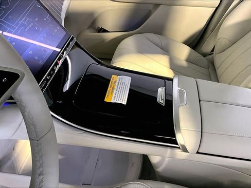 New 2026 Mercedes-Benz EQE 320 4MATIC SUV image 10