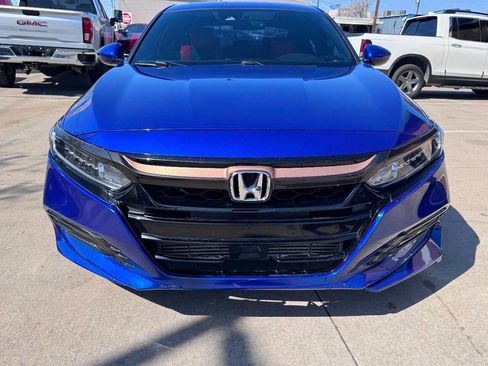 Used 2018 Honda Accord Sport image 2