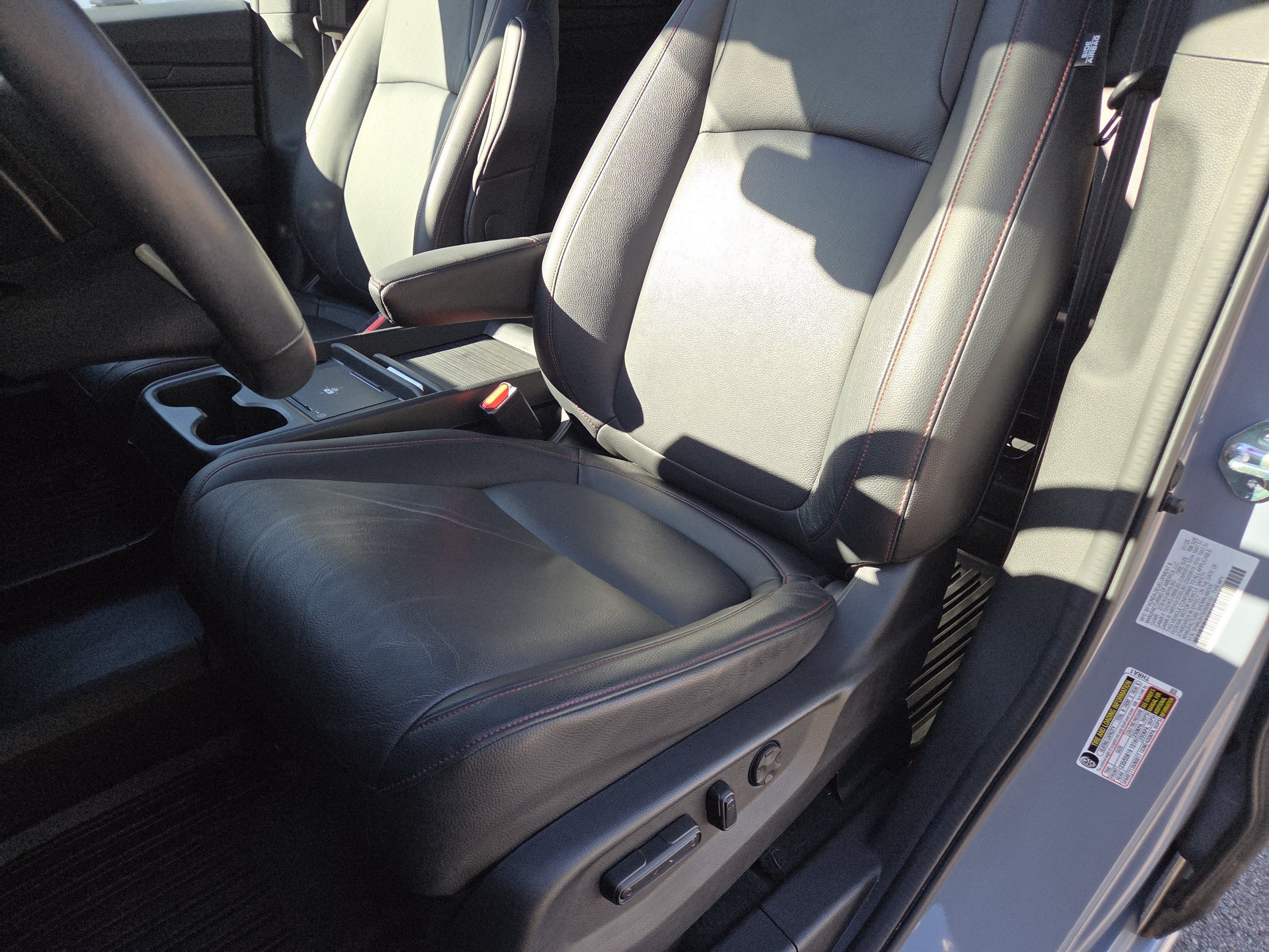 Used 2025 Honda Odyssey Sport-L image 6