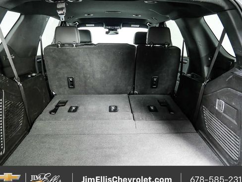 Used 2025 Chevrolet Tahoe LT image 33