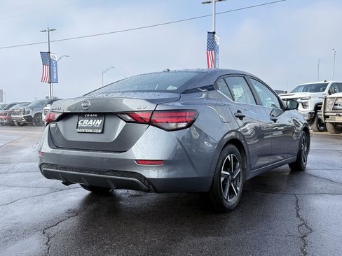 Used 2024 Nissan Sentra SV image 7