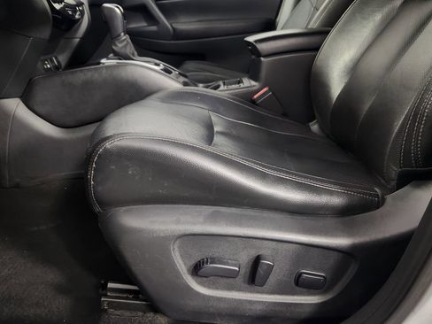 Used 2019 Nissan Rogue SL AWD/4WD image 14