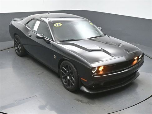 Used 2016 Dodge Challenger R/T Scat Pack image 37
