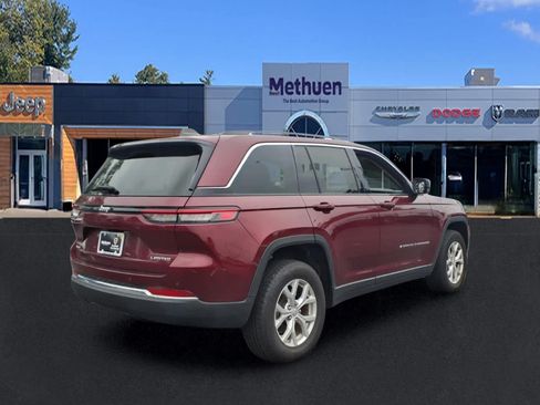 Used 2023 Jeep Grand Cherokee Limited AWD/4WD image 5