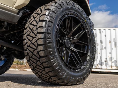 New 2025 Ford Bronco Badlands AWD/4WD image 40