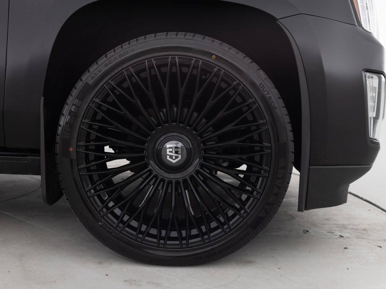 Used 2015 Cadillac Escalade Premium AWD/4WD image 18