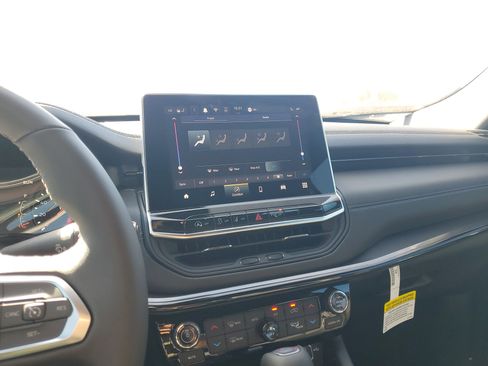 New 2026 Jeep Compass Limited image 16