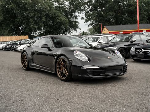 Used 2013 Porsche 911 Carrera 4 AWD/4WD image 4