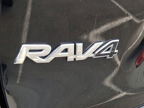 Used 2024 Toyota RAV4 XLE AWD/4WD image 28