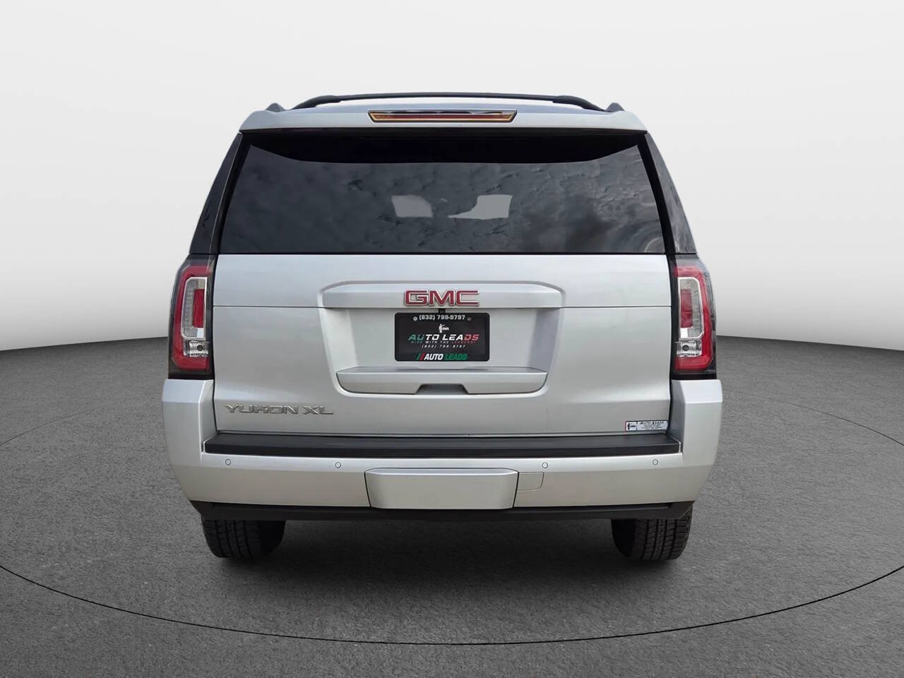 Used 2015 GMC Yukon XL SLT w/ Open Road Package AWD/4WD image 6