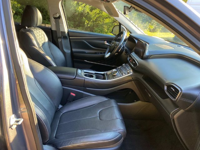 Used 2022 Hyundai Santa Fe Limited AWD/4WD image 36