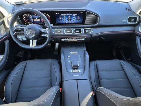 New 2026 Mercedes-Benz GLS 450 4MATIC image 21