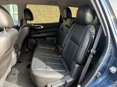 Used 2013 Nissan Pathfinder SL image 6