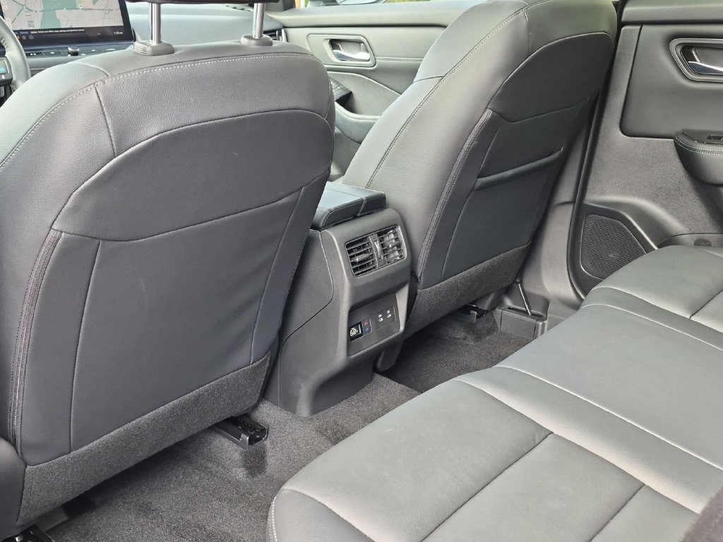 Used 2025 Nissan Rogue SL w/ SL Premium Package AWD/4WD image 25