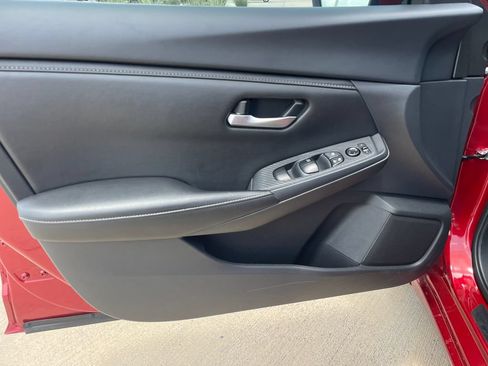 Certified 2025 Nissan Sentra SV FWD image 21