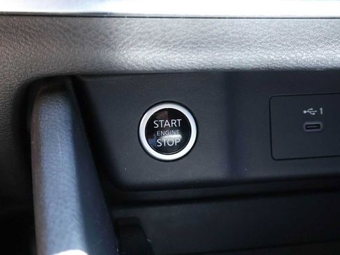 Used 2021 Nissan Rogue SV FWD image 25