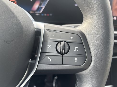 Used 2025 BMW X2 xDrive28i image 10