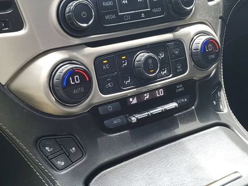 Used 2019 GMC Yukon XL Denali w/ Denali Ultimate Package AWD/4WD image 20