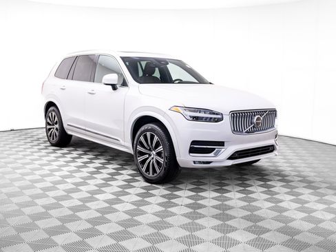 Used 2025 Volvo XC90 B6 Core AWD/4WD image 8