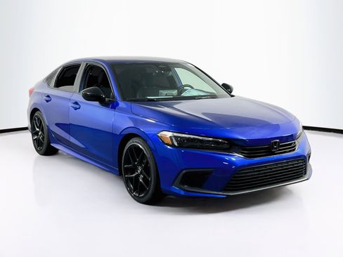 Used 2023 Honda Civic Sport image 3
