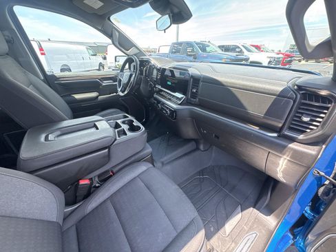 Used 2022 Chevrolet Silverado 1500 LT AWD/4WD image 15
