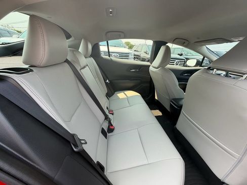 Used 2024 Toyota Prius XLE FWD image 16
