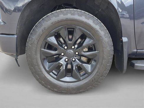 Used 2024 Chevrolet Silverado 1500 RST AWD/4WD image 23