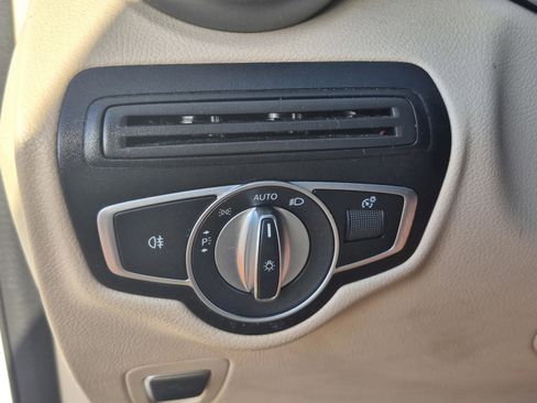Used 2018 Mercedes-Benz GLC 300 image 27