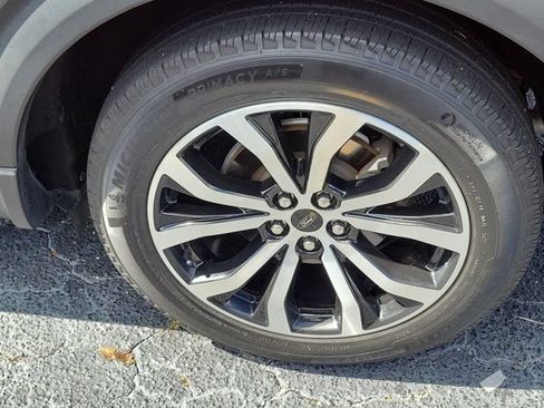 Certified 2023 Ford Explorer ST-Line w/ Class IV Trailer Tow Package RWD image 7