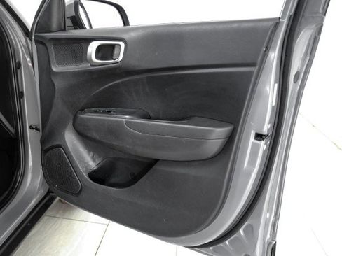 Used 2020 Hyundai Venue SEL w/ Convenience Package FWD image 47