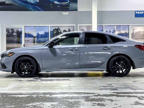 Used 2024 Honda Civic Sport image 2